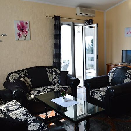 Apartment Sunny บาร์ ภายนอก รูปภาพ