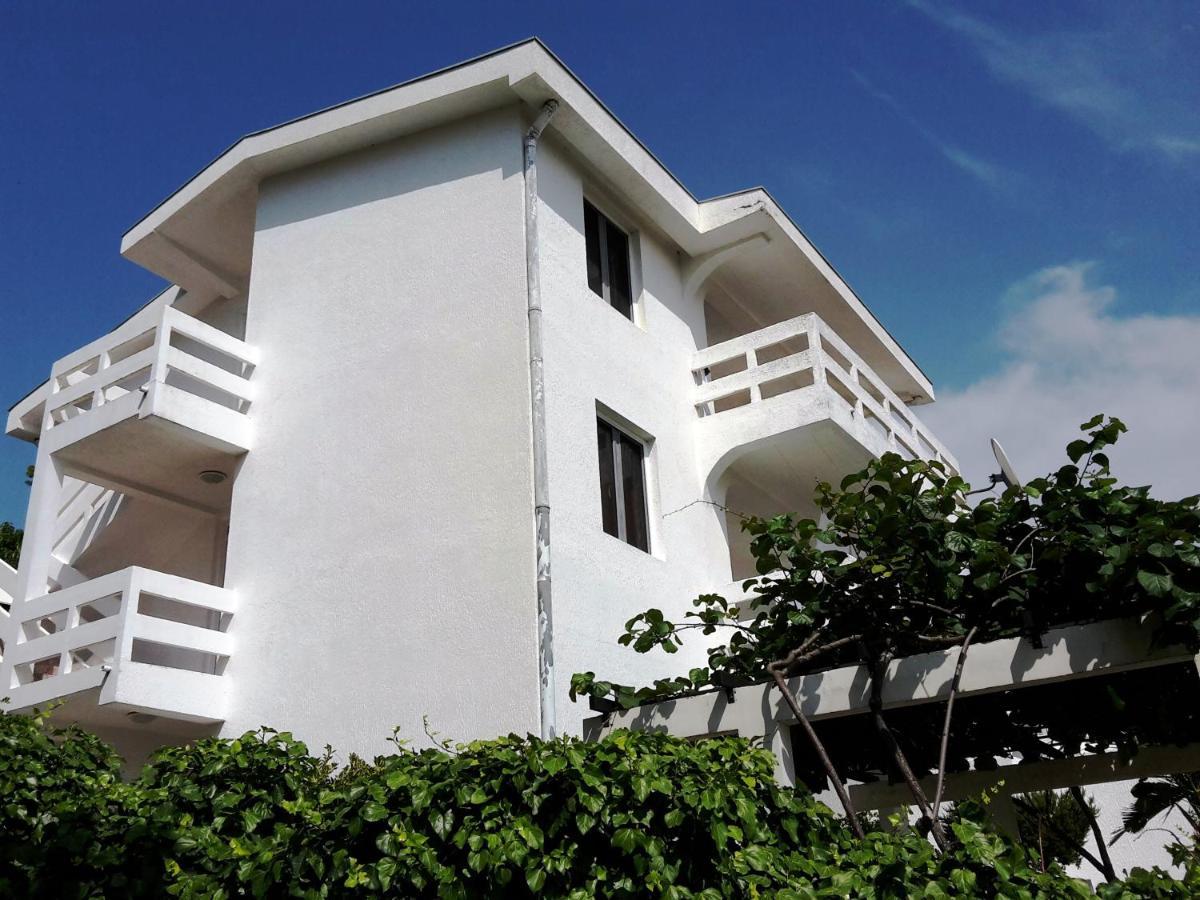 Apartment Sunny บาร์ ภายนอก รูปภาพ