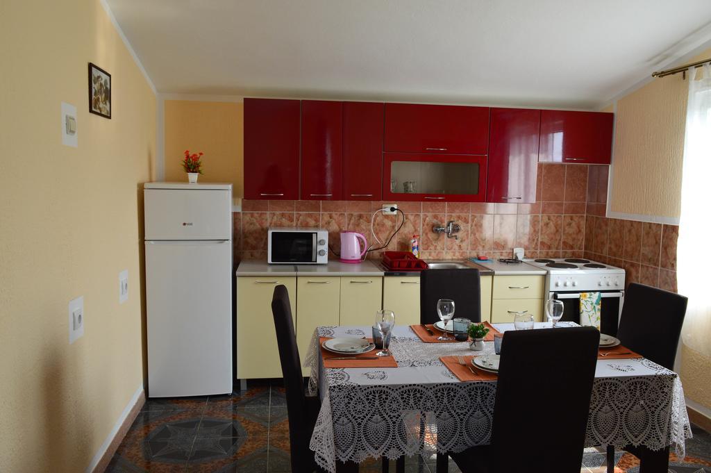 Apartment Sunny บาร์ ภายนอก รูปภาพ