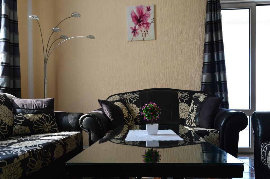 Apartment Sunny บาร์ ภายนอก รูปภาพ